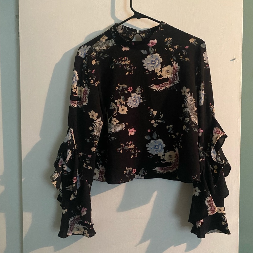 Crop long sleeve blouse